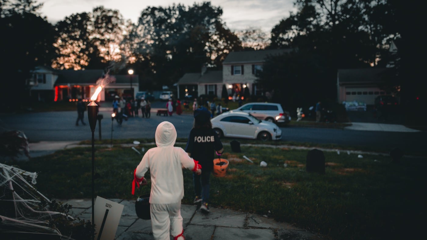 Do you know these tips to keep your child safe on Halloween?