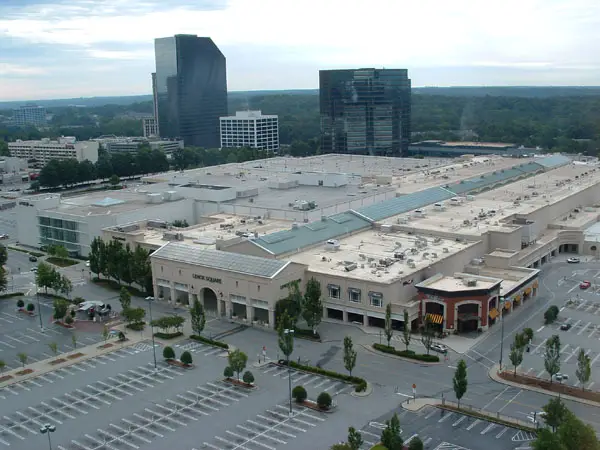 Gunshot at Lenox Mall was accidental, police say