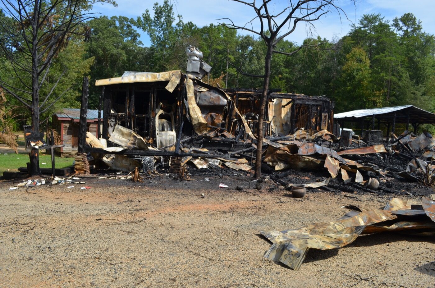 Lake House Tavern in Lavonia burns down