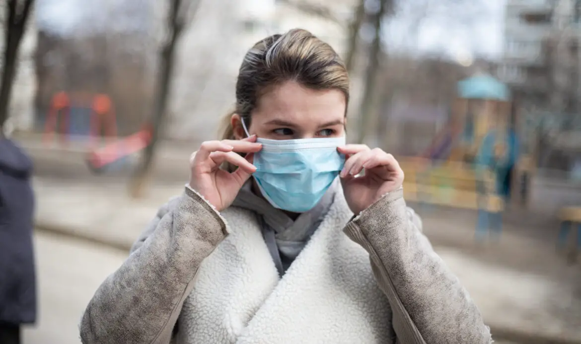 Woman wearing face mask