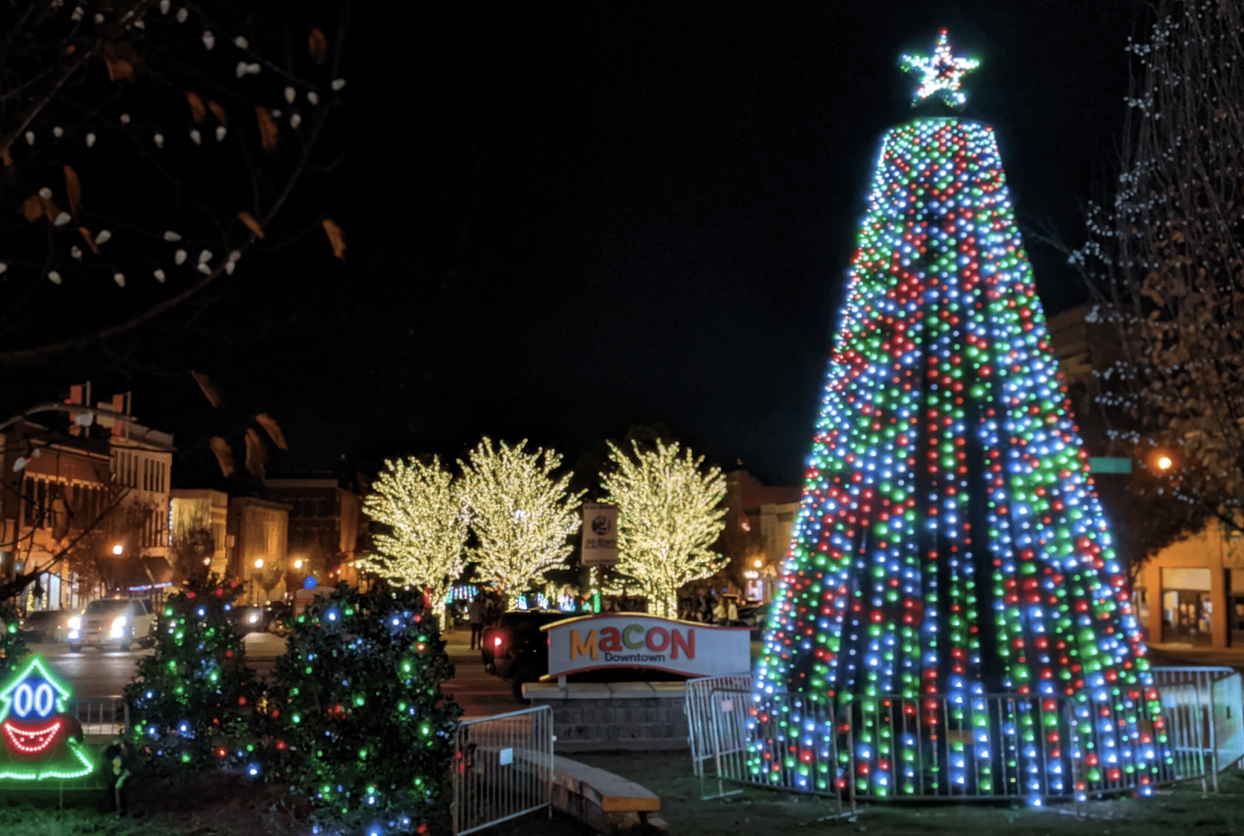 Christmas Lights Extravaganza returns to Downtown Macon