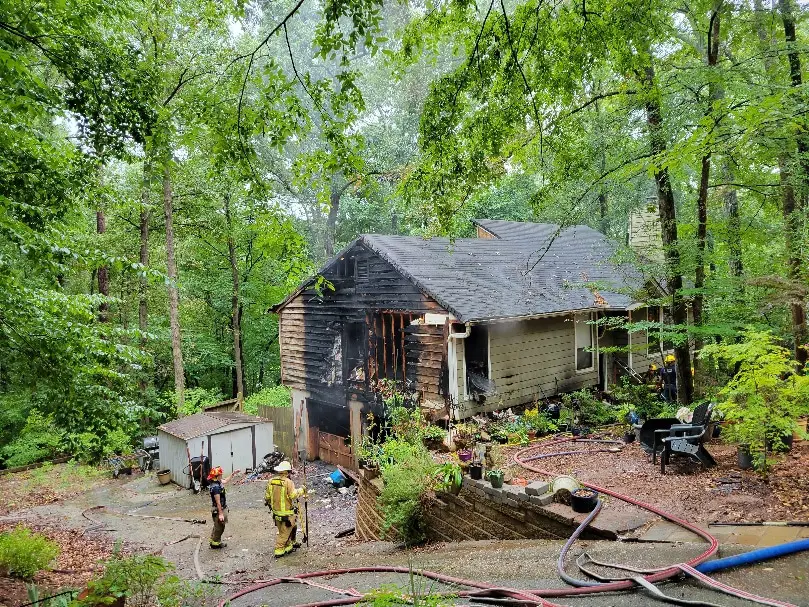 Lightning causes house fire in Snellville