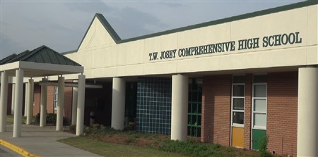 Student injured in school shooting at Georgia high school