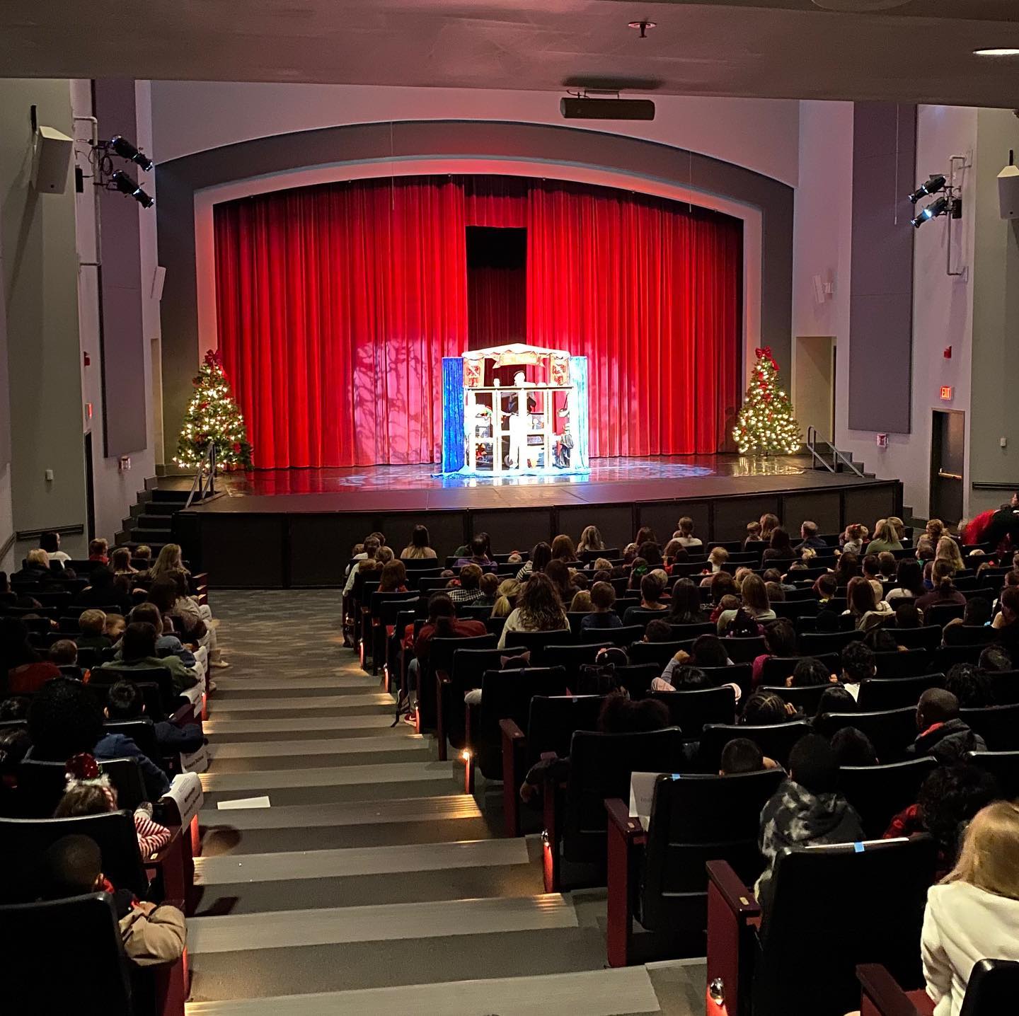 Top Holiday Performances in Roswell You Can't Miss