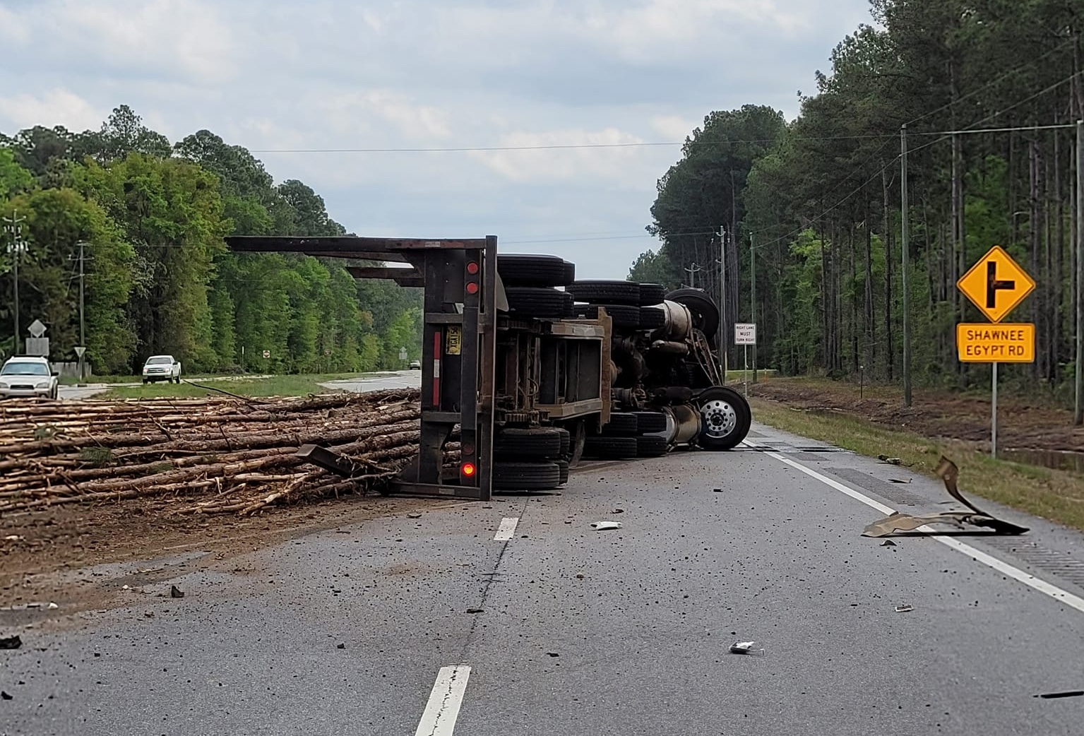 Overturned Log Truck in Effingham County: What We Know