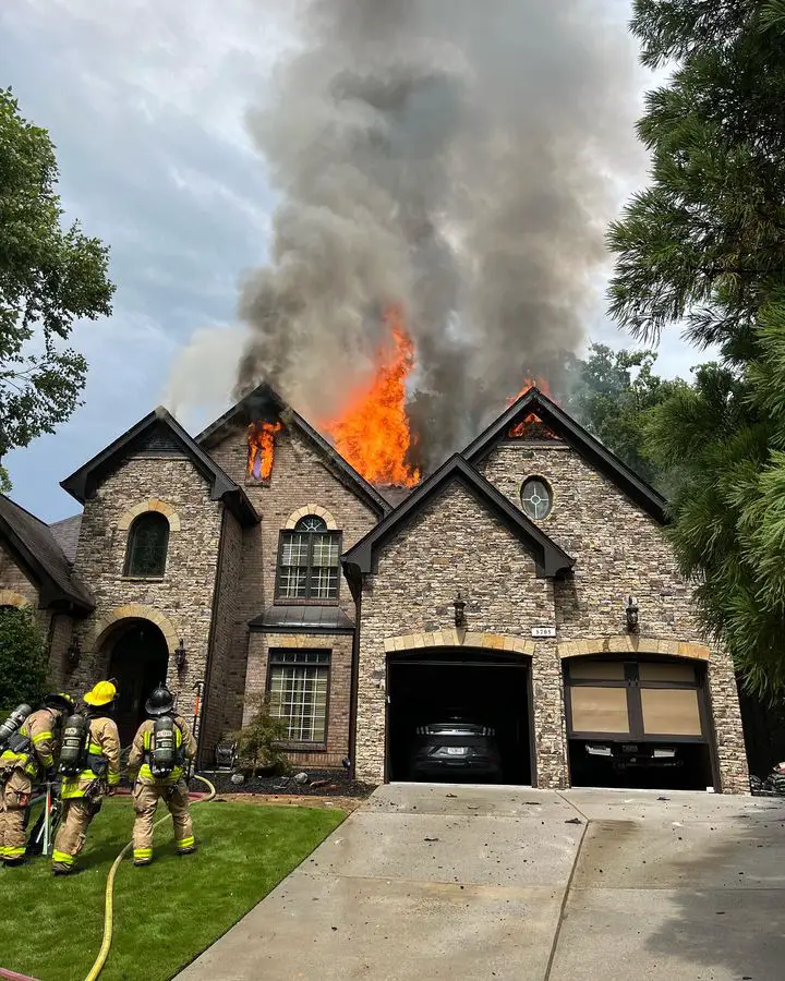 Photos: Fire Engulfs Mableton Home, Residents Escape Unharmed