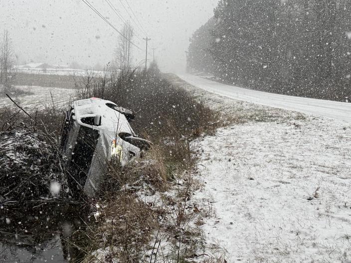 Residents in north and central Georgia should stay alert today as patches of snow and ice continue to create hazardous road conditions in some areas. Wind gusts are also adding to the challenge.