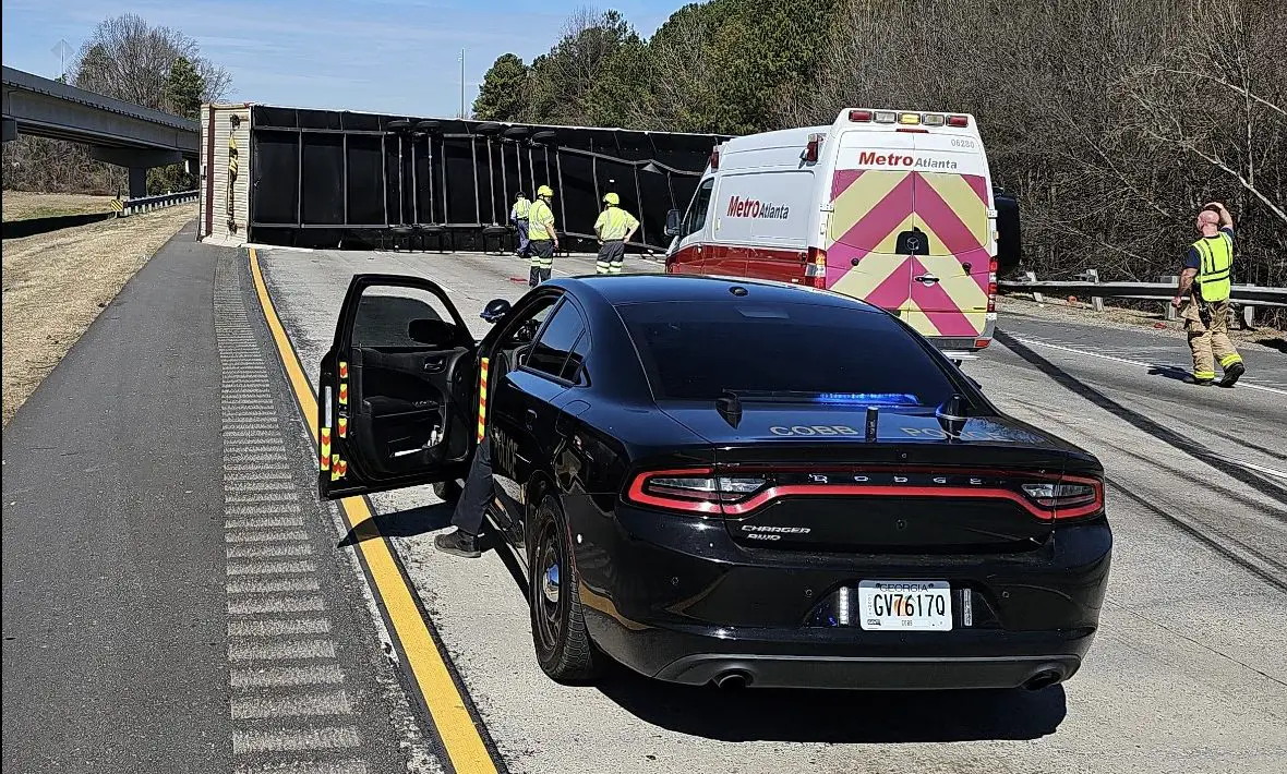 A tractor-trailer accident on I-75 North caused major delays earlier today near Exit 269, Ernest J. Barrett Parkway. The wreck forced officials to shut down all northbound lanes, backing up traffic for miles.