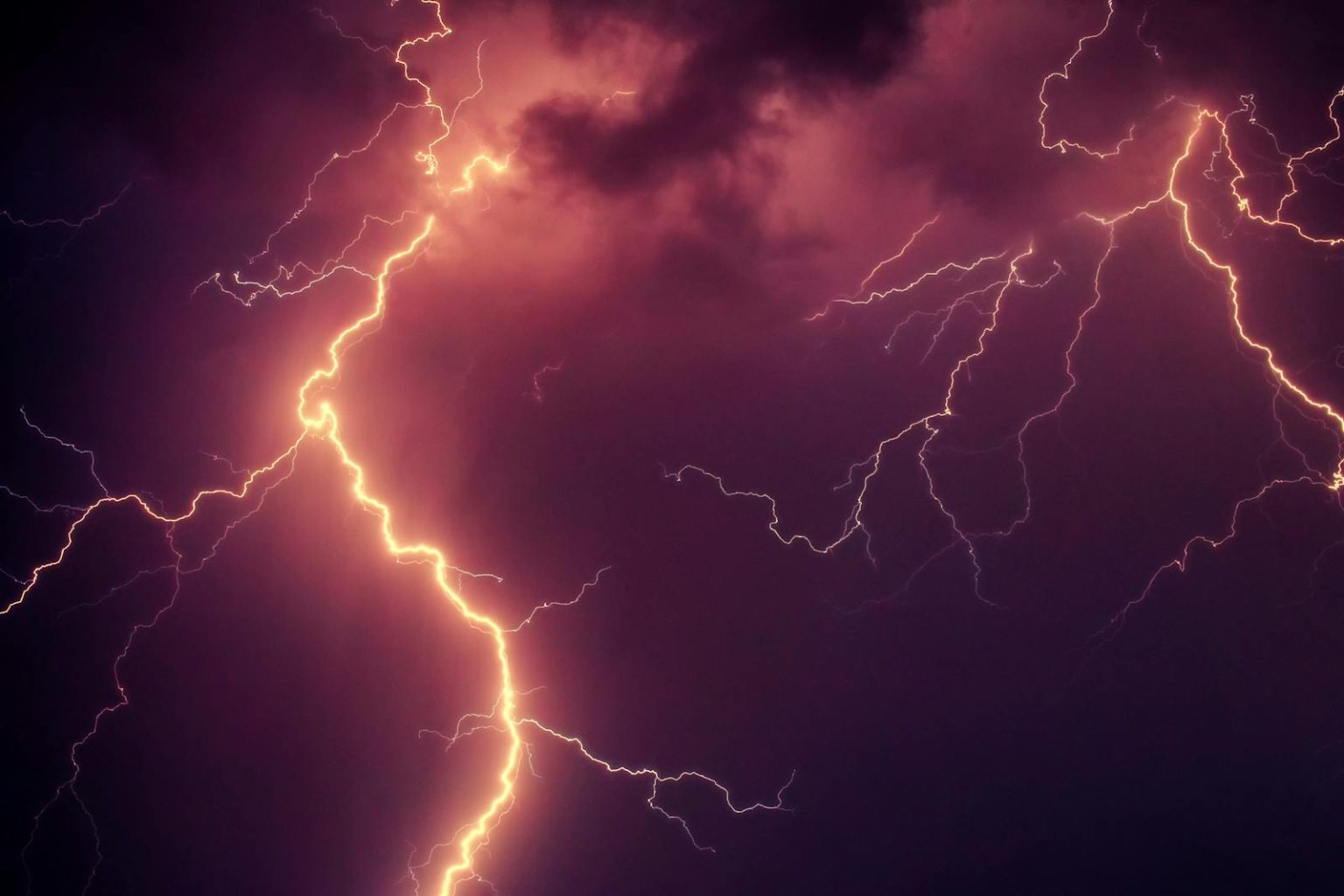 Storms with 40 mph winds and hail moving fast across north Georgia ...