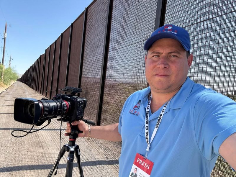 Mario Guevara, the Salvadoran journalist detained last month after filming a protest in DeKalb County, has now had all local criminal charges against him dropped. But he remains behind bars in federal custody—and may still face deportation.
