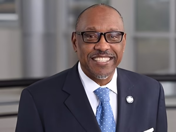 Gwinnett Leader Melvin Everson is in a Coma After a Possible Stroke
