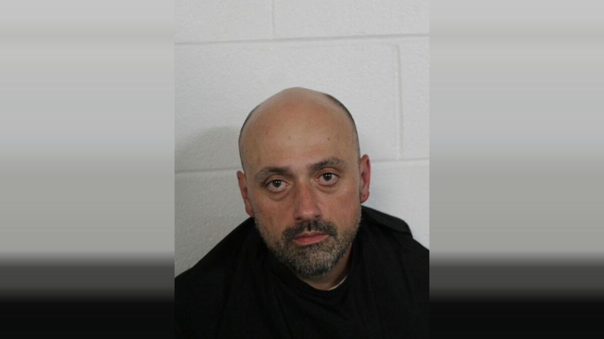 Floyd County man wanted on four felony probation violations
