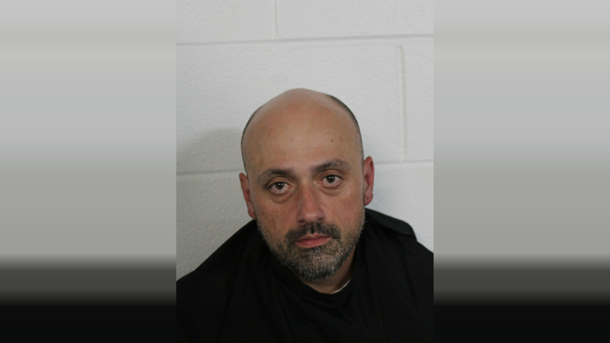 Floyd County man wanted on four felony probation violations