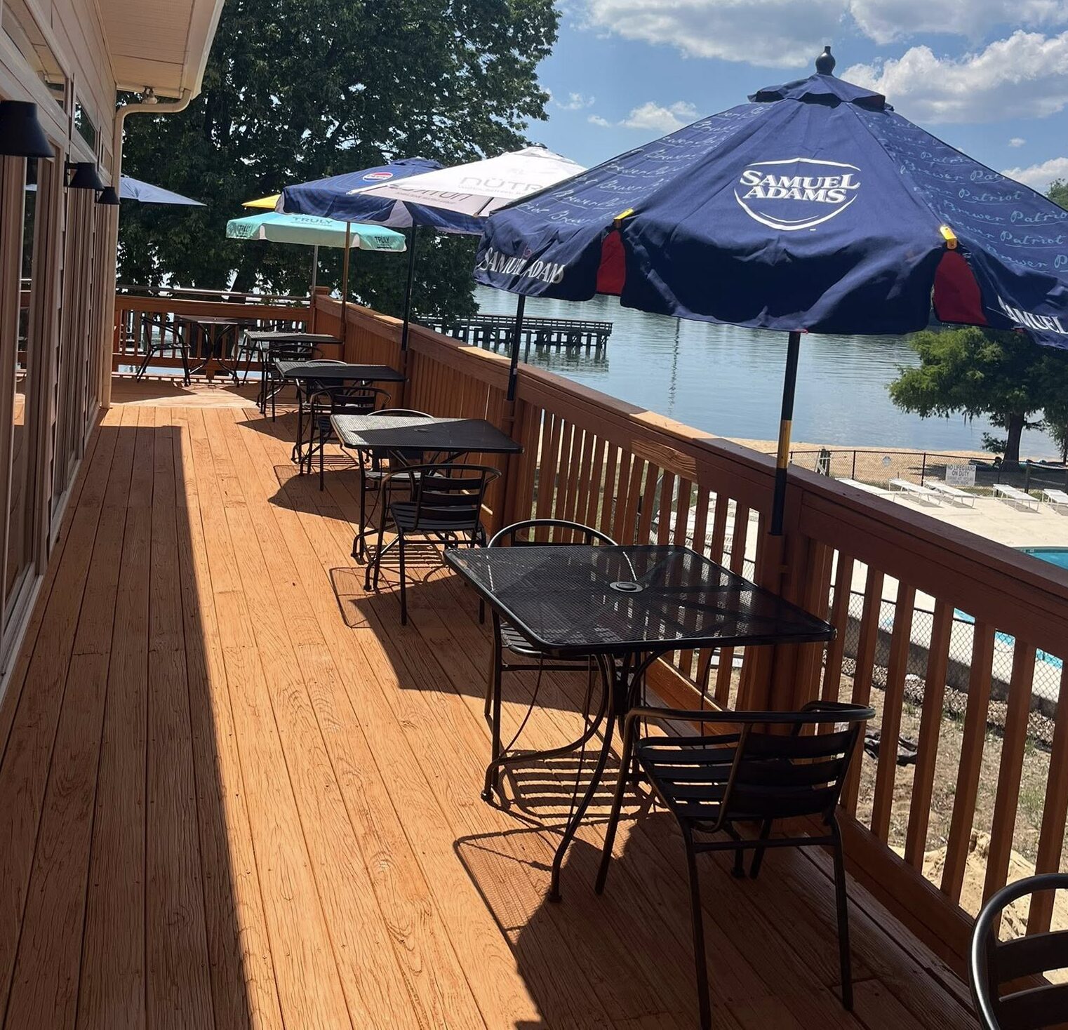 Flying umbrella kills woman at lake restaurant